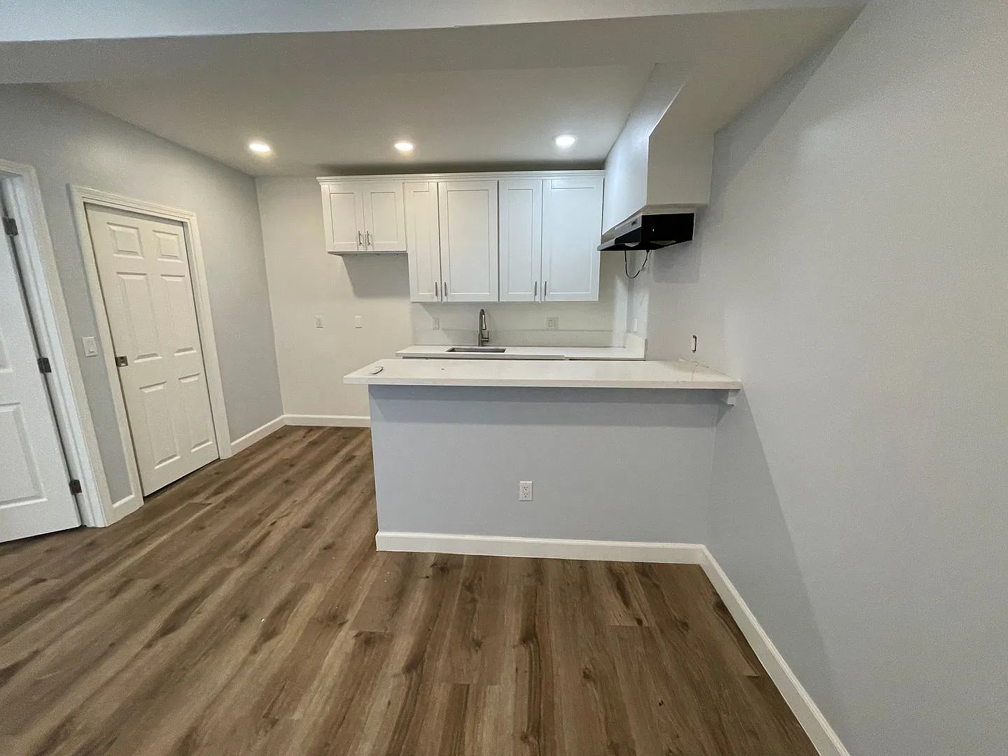 1265 N Saint Andrews Pl — Photo 1