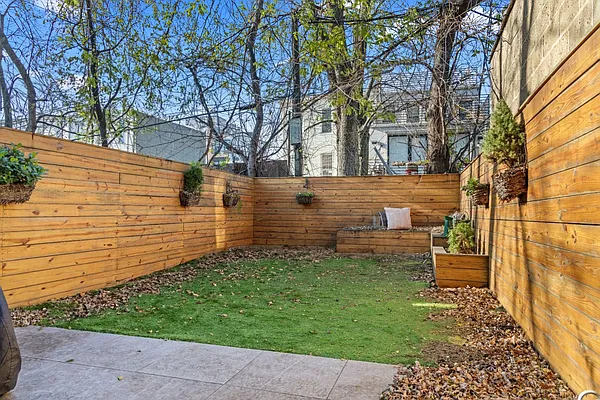 Rented by SERHANT. | media 26