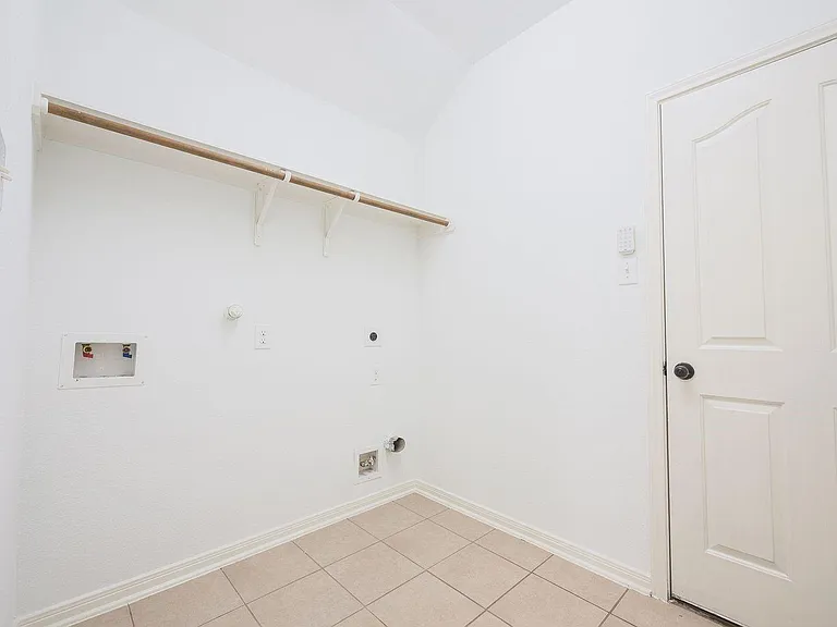 4017 Firenze Dr — Photo 20