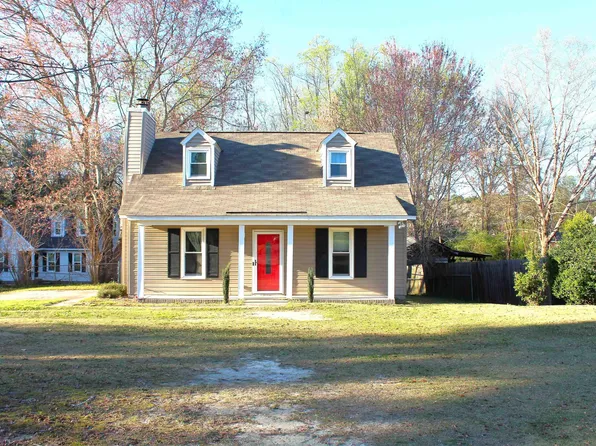 160 Meadow Wood Dr, Lexington, SC 29073