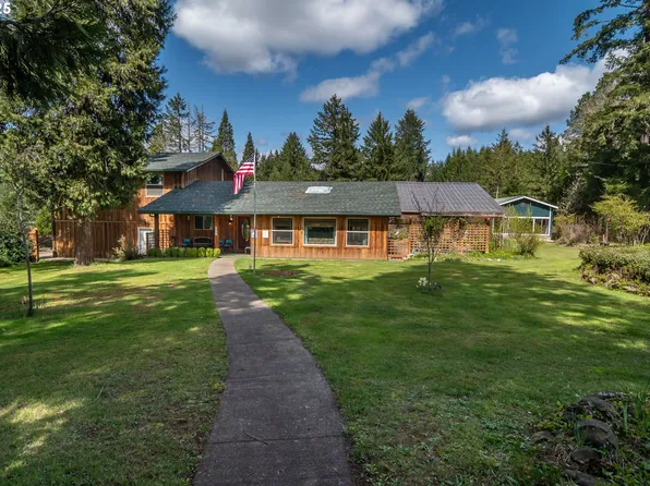 100 Dorthea Dr, Camas Valley, OR 97416