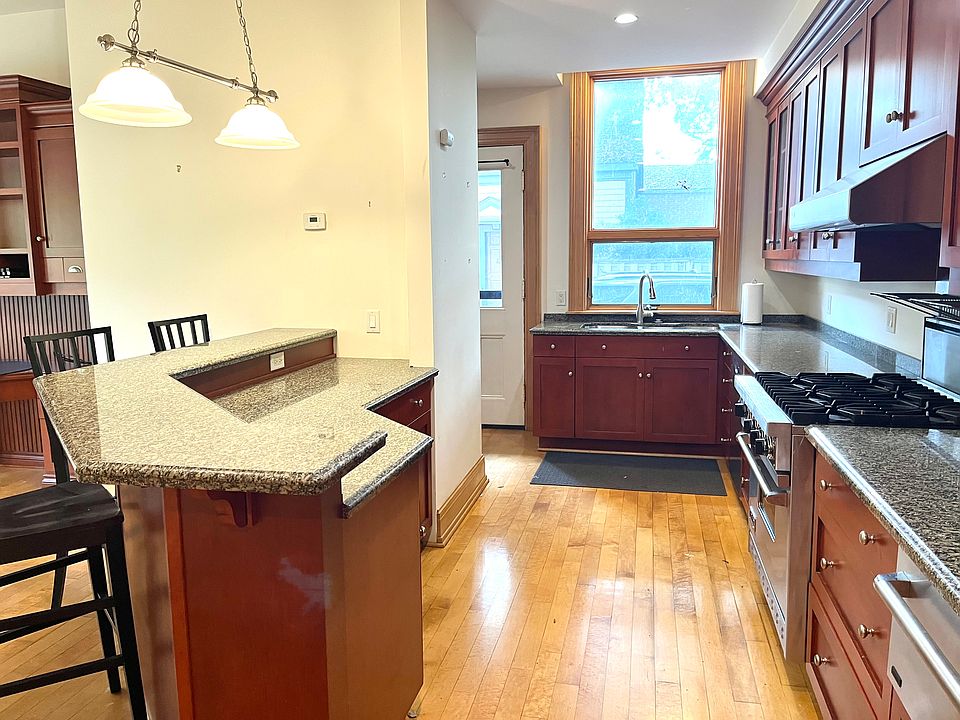 Gourmet Kitchen