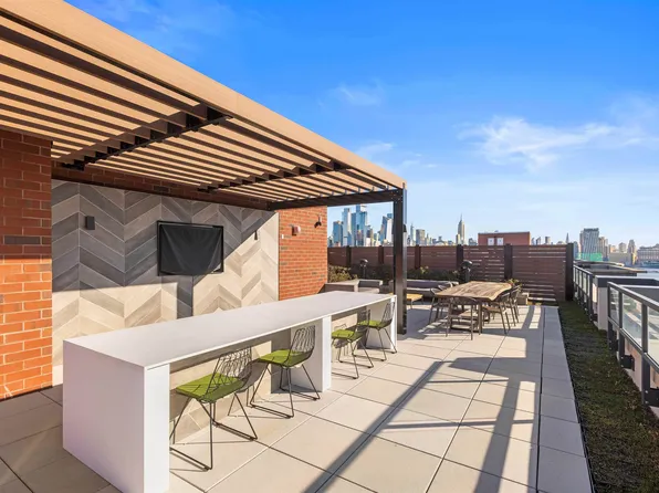 1000 Maxwell Lane image 19 of 32