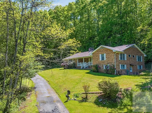 320 Eureka Pl, Bluefield, WV 24701