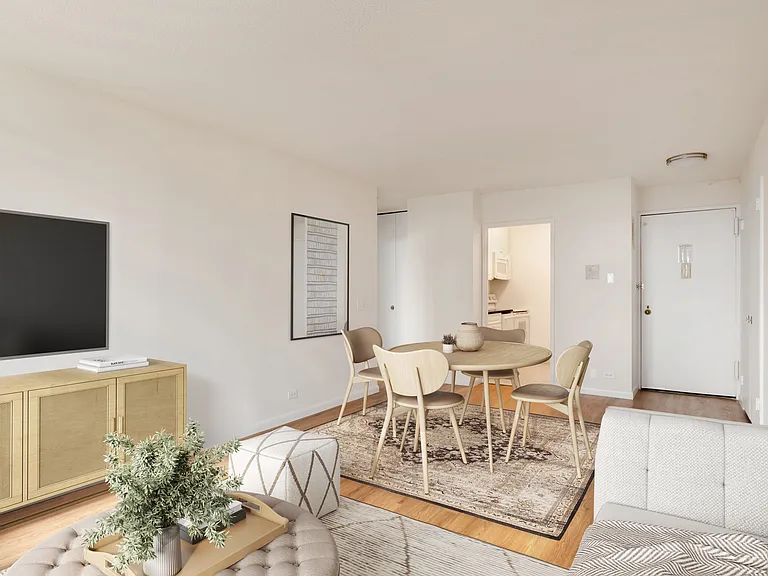 211 W 56th St #C26 — Photo 3