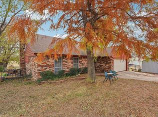 930 Estell Dr, Moore, OK 73160