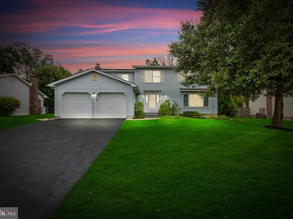 11 Junction Pond Ln, Monmouth Junction, NJ 08852
