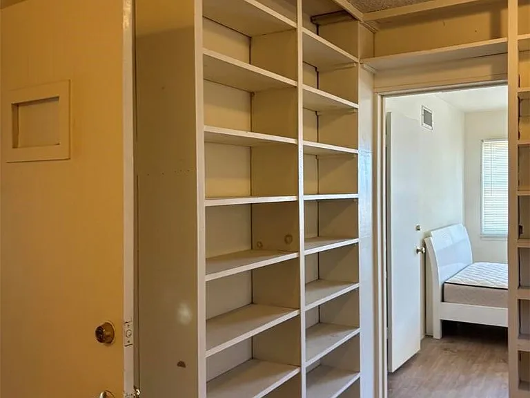 10007 Cole Rd — Photo 24
