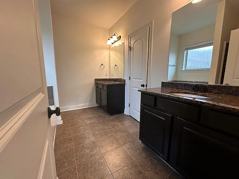 108 Valcour Pl — Photo 5