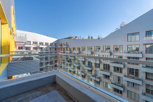 Rented by The KCI Group | media 4