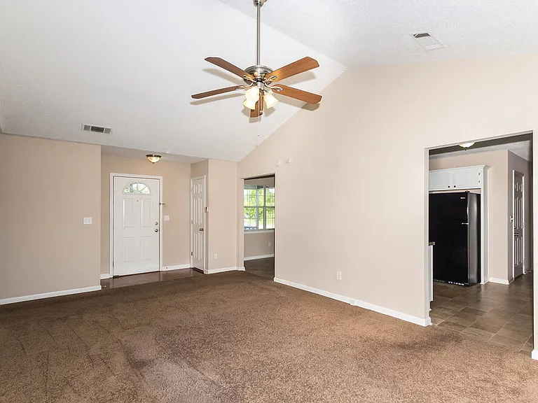 210 Orchard Vw — Photo 3