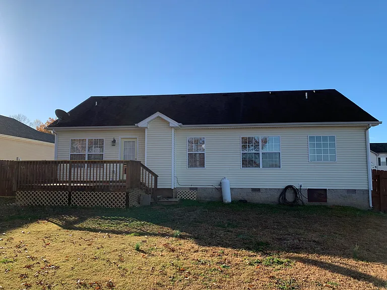 1617 Broad Cir — Photo 16