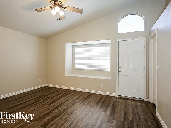 5th image of 890 Prairie Grass Dr