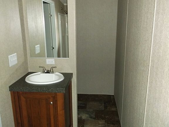 5th image of 10386 Colonial Estates Ln