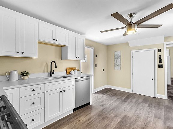 5th image of 70 Town Hill Rd