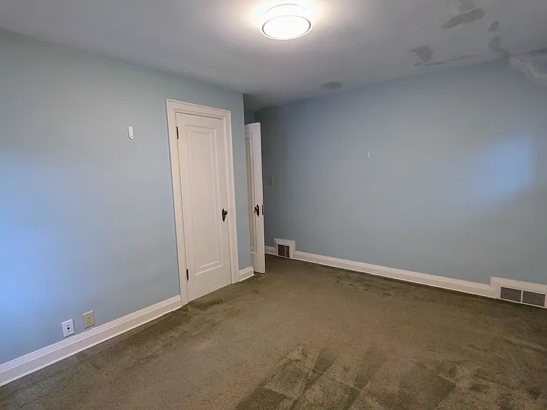 1001 Maitland St — Photo 23