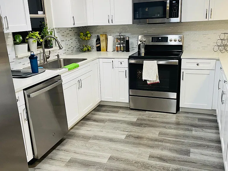 8408 N Orange Pl — Photo 9