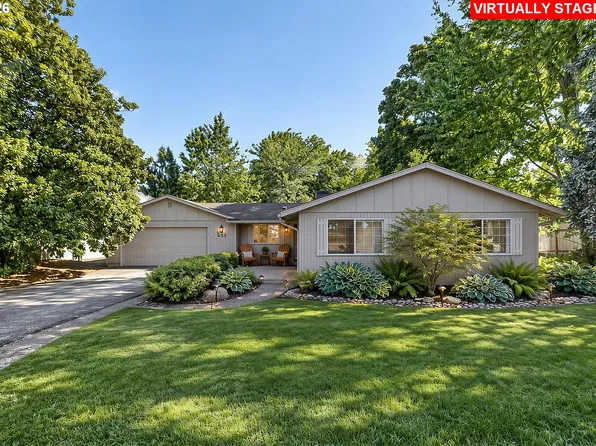 635 NW 8th Pl, Canby, OR 97013