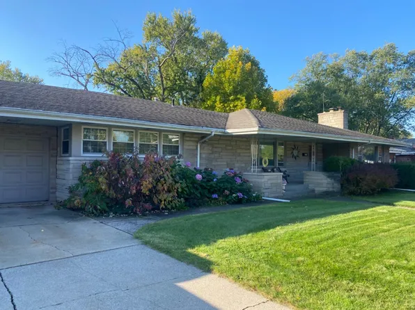 1303 E Rand St, Hobart, IN 46342