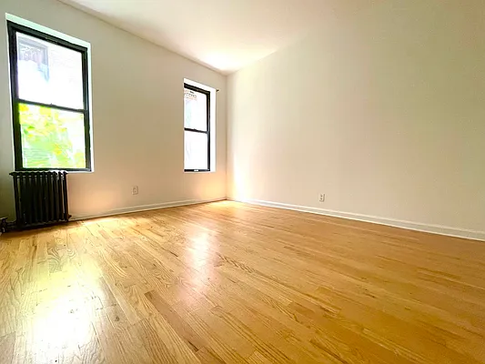 Rented by R New York | media 29