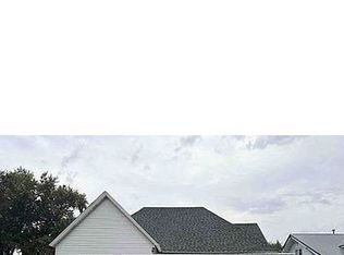 605 W Page St, Vandalia, MO 63382