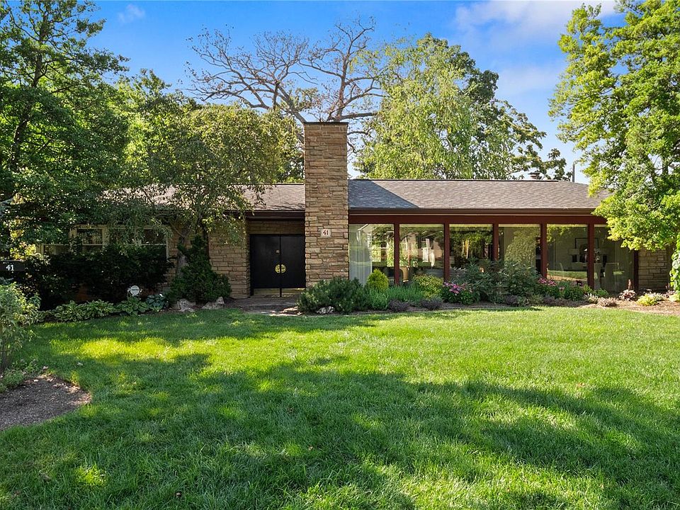 1st image of 41 Berry Wood Dr