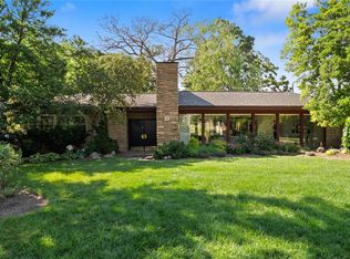 41 Berry Wood Dr, Saint Louis, MO 63122