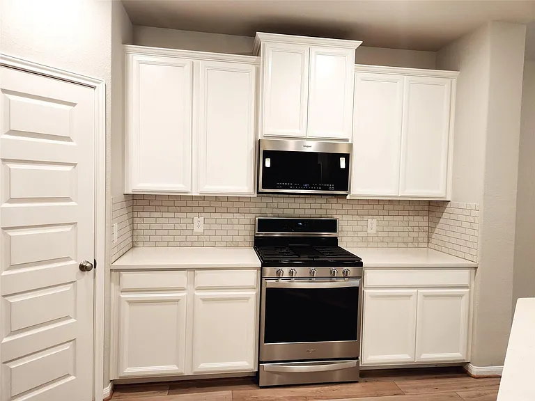 10714 Cliffs View Dr — Photo 5