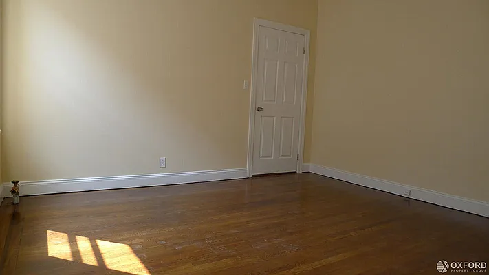 Rented by Oxford Property Group | media 13