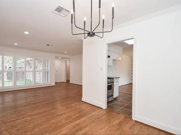 5437 Schumacher Ln — Photo 16