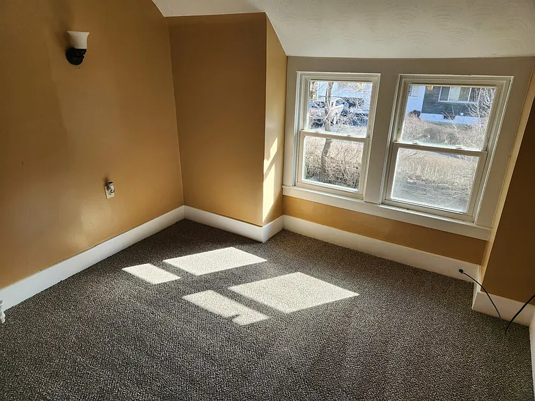 4607 James St #1 — Photo 12