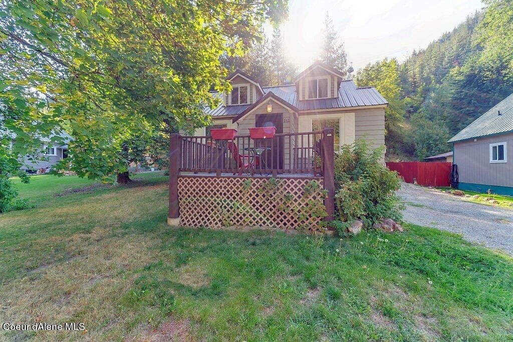 213 Main St, Wardner, ID 83837 Zillow