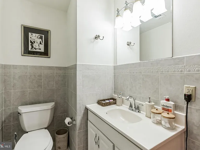 128 South St #2R — Photo 15