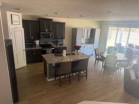 5th image of 13604 NW 14th Pl