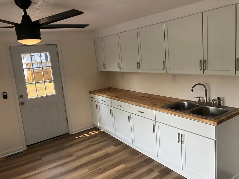 133 Lakeside Dr — Photo 13