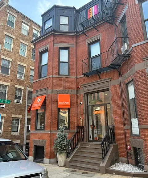 49 Gloucester St #3 — Photo 1