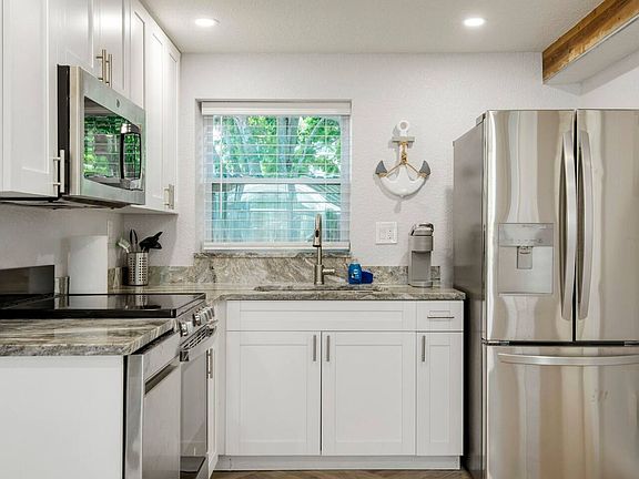 3rd image of 405 Locklie St #4055A