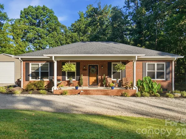 4739 Mountain Island Dr W, Charlotte, NC 28214