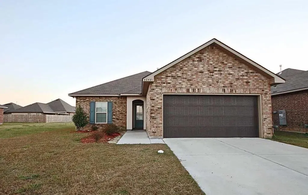 42481 Baystone Ave — Photo 1