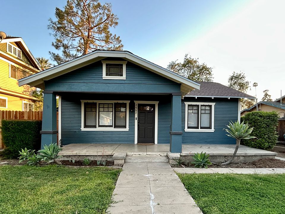 Front of house, front porch