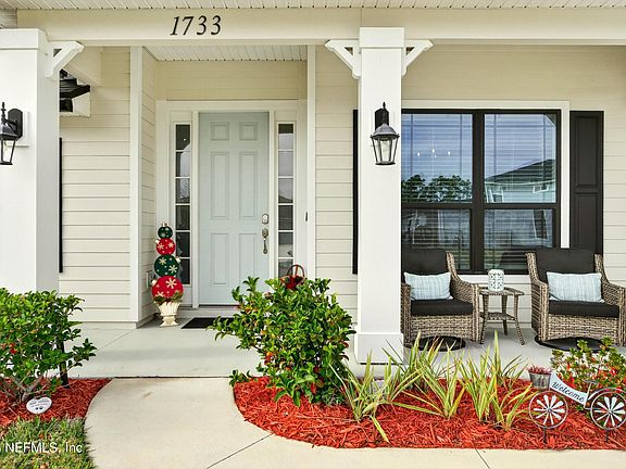 5th image of 1733 AUSTIN LAKE Way