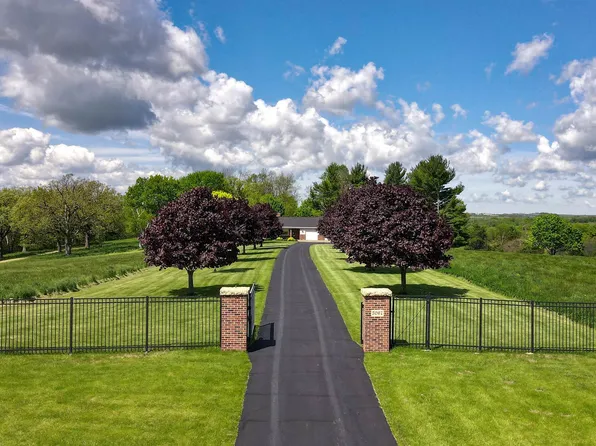 5067 Highway 151, Platteville, WI 53818
