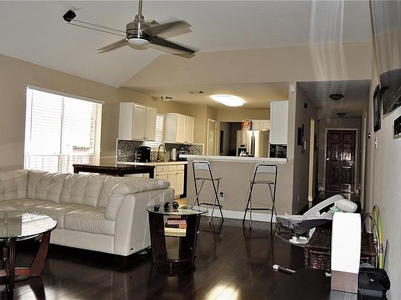 2nd image of 12110 Meadow Place Dr