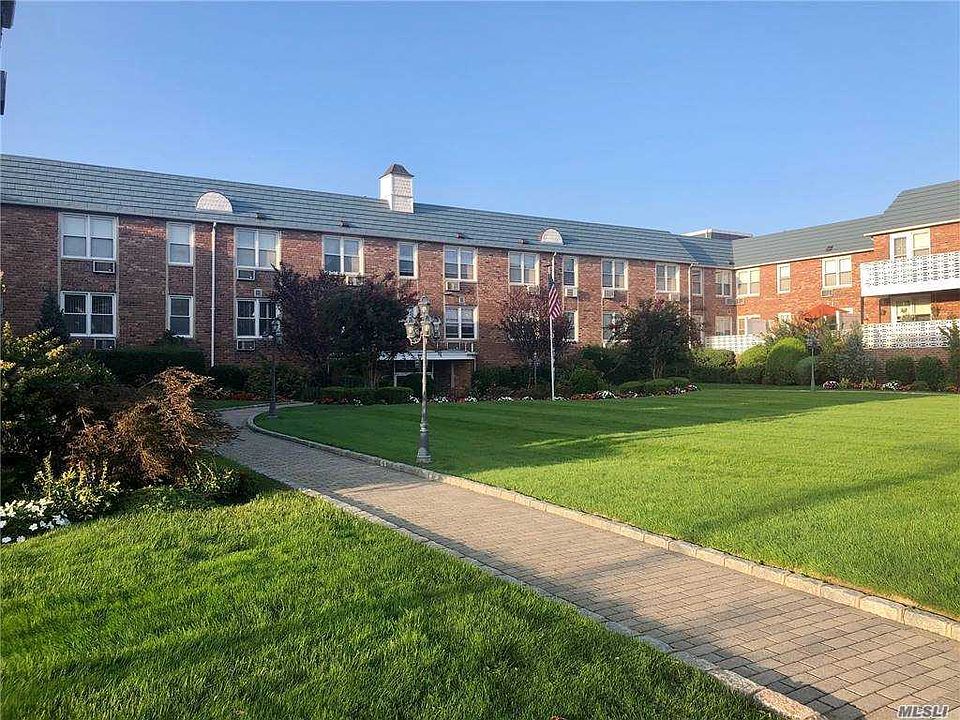 1st image of 75 Noble St APT 204