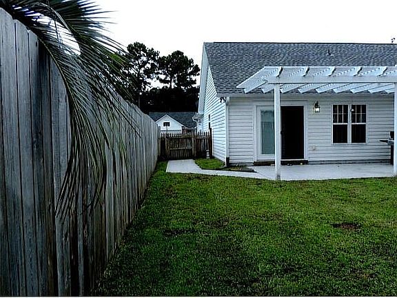 3rd image of 501 Saint Charles Cir