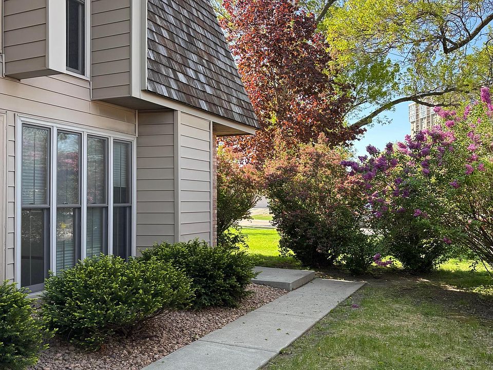 1st image of 6301 Barrie Rd