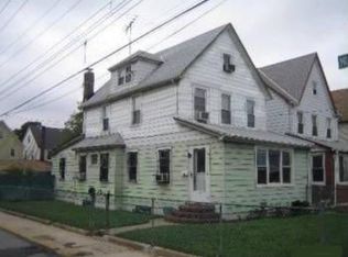 11344 208th St, Queens Village, NY 11429