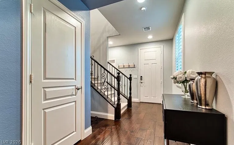 4 bed, 3.5 bath, 2919 sqft, $3,300 — Photo 4