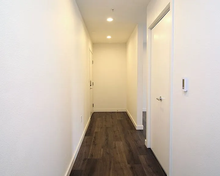 1480 N Jarrett St #303 — Photo 5