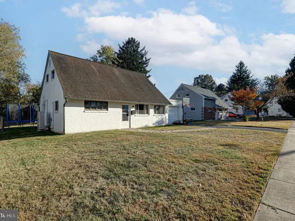 1102 Dilworth Rd, Wilmington, DE 19805